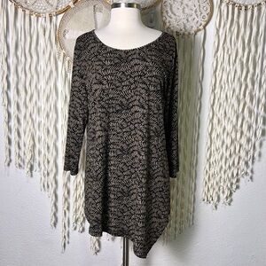 Clara Sun Woo Black and Cream Abstract Fan-Leaf Print Tunic Top